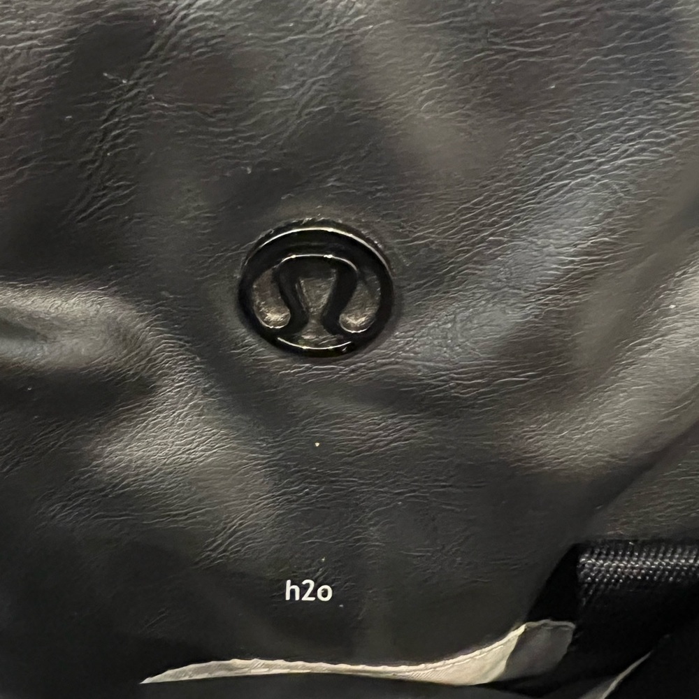 lululemon Everything Black Tote Bag - Picture 6 of 6